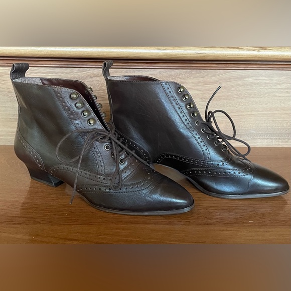 Vintage Wild Pair - Dark Brown Ankle Boots - Size 7.5 - Picture 1 of 10
